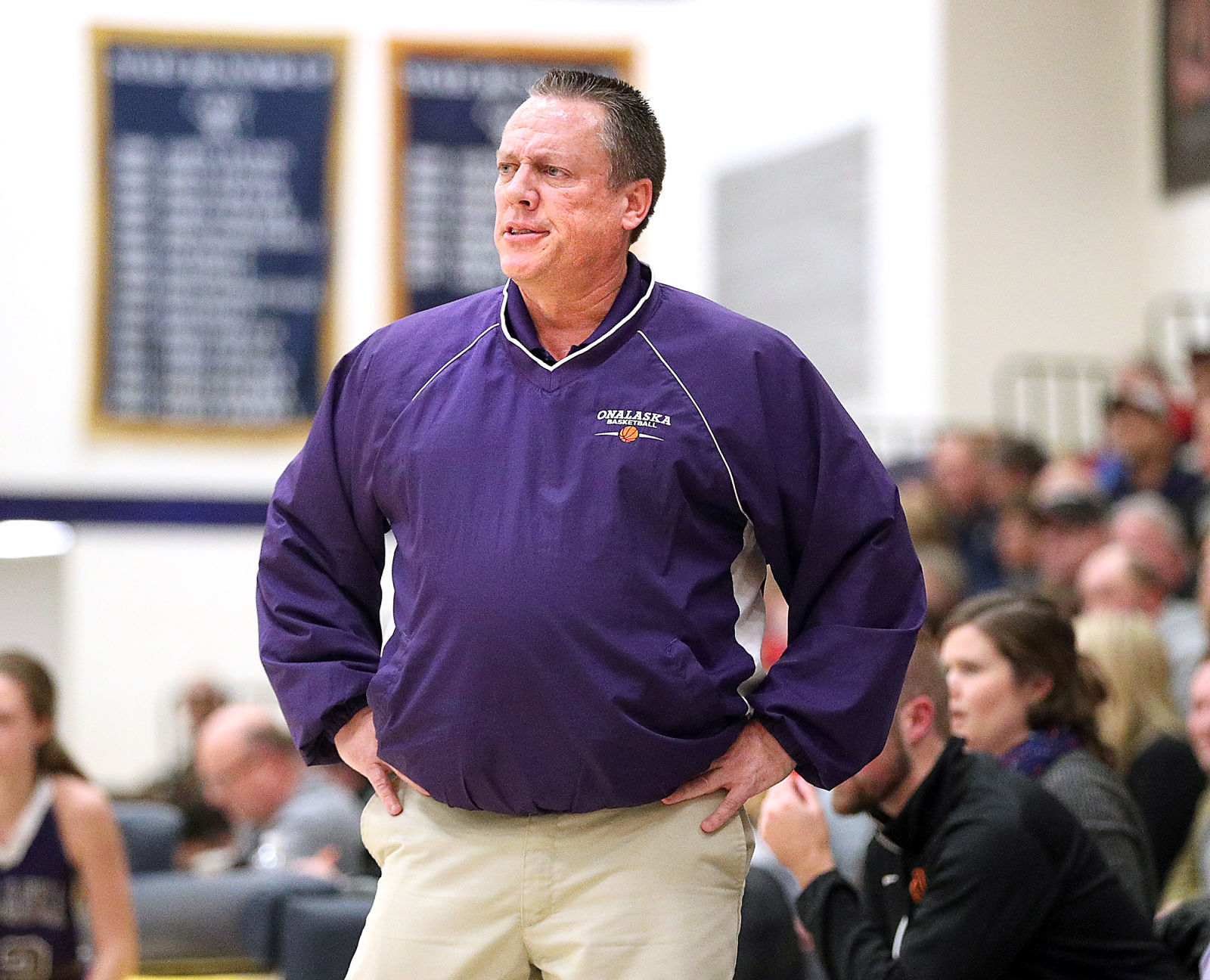 Aquinas Onalaska basketball